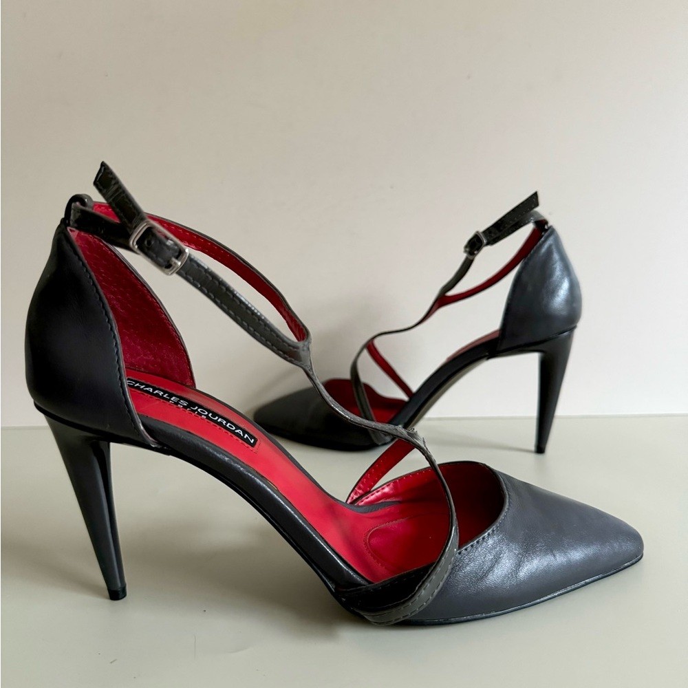 Charles Jourdan Paris dark gray leather t strap stiletto heels women’s Sz‎ 7